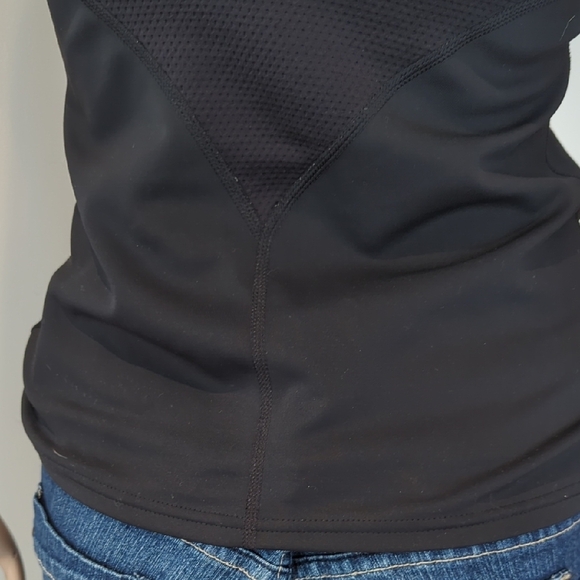 New Balance Black Fitted Tank Top - Picture 5 of 10